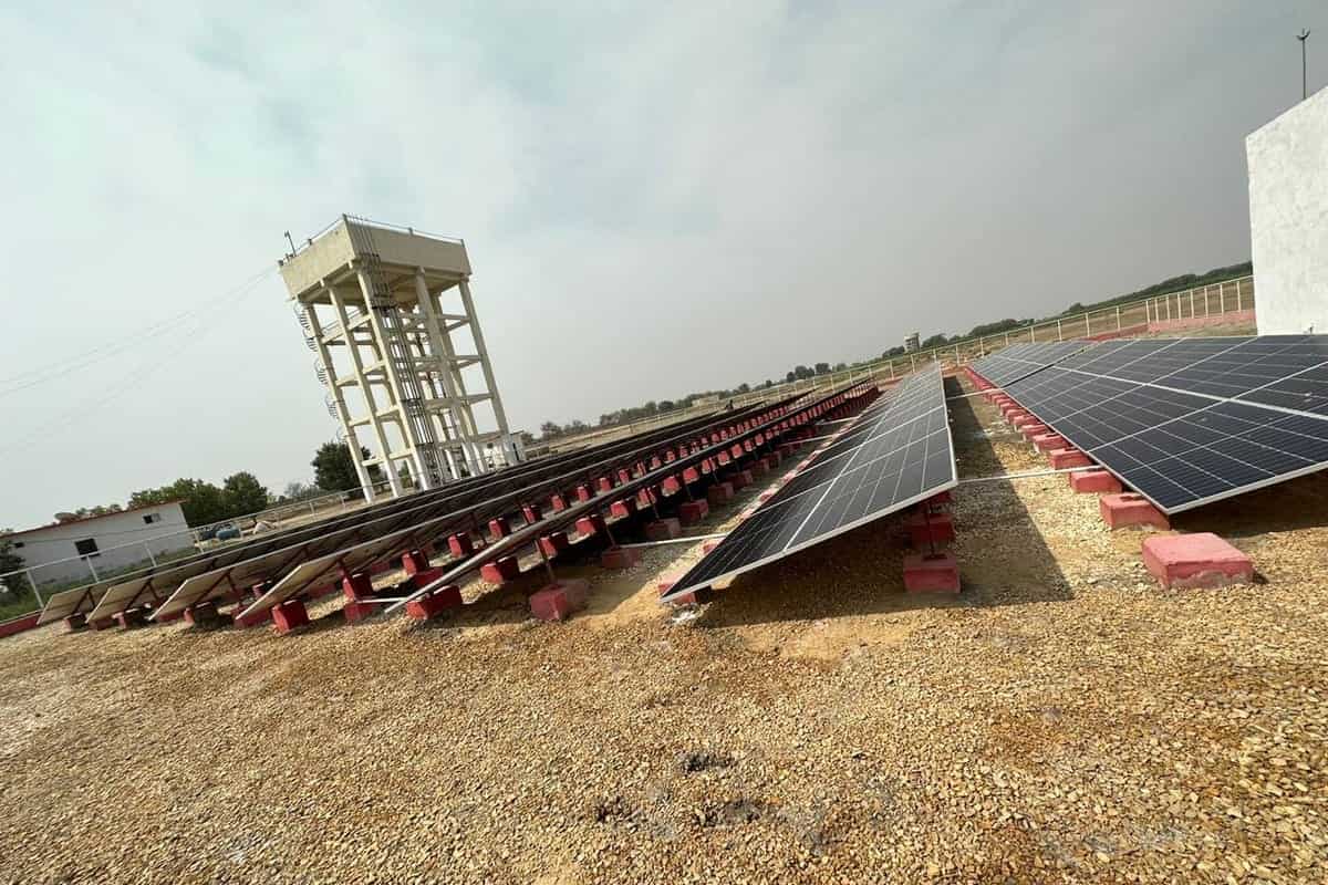 Industrial solar power plant by APS Engineering in Pakistan